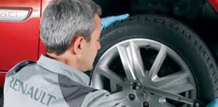 90 de studenţi şi masteranzi au făcut practică la Renault